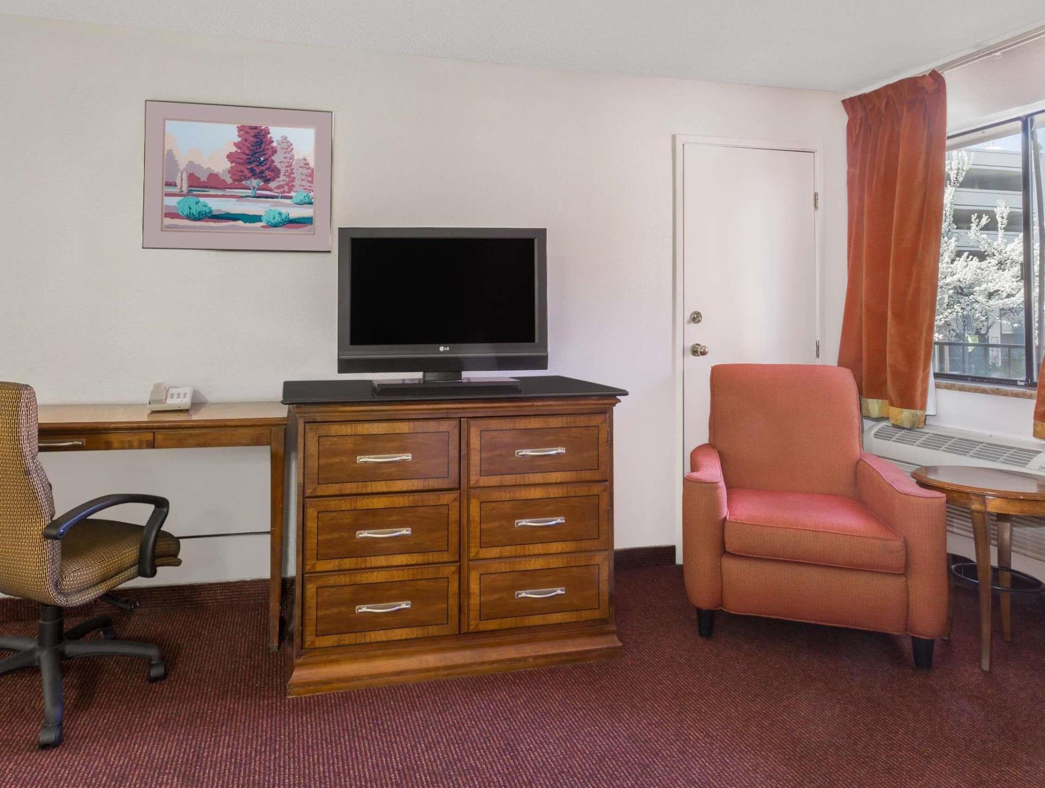 ทราเวลลอดจ์ บาย วินด์แฮม รีโน Hotel ภายนอก รูปภาพ
